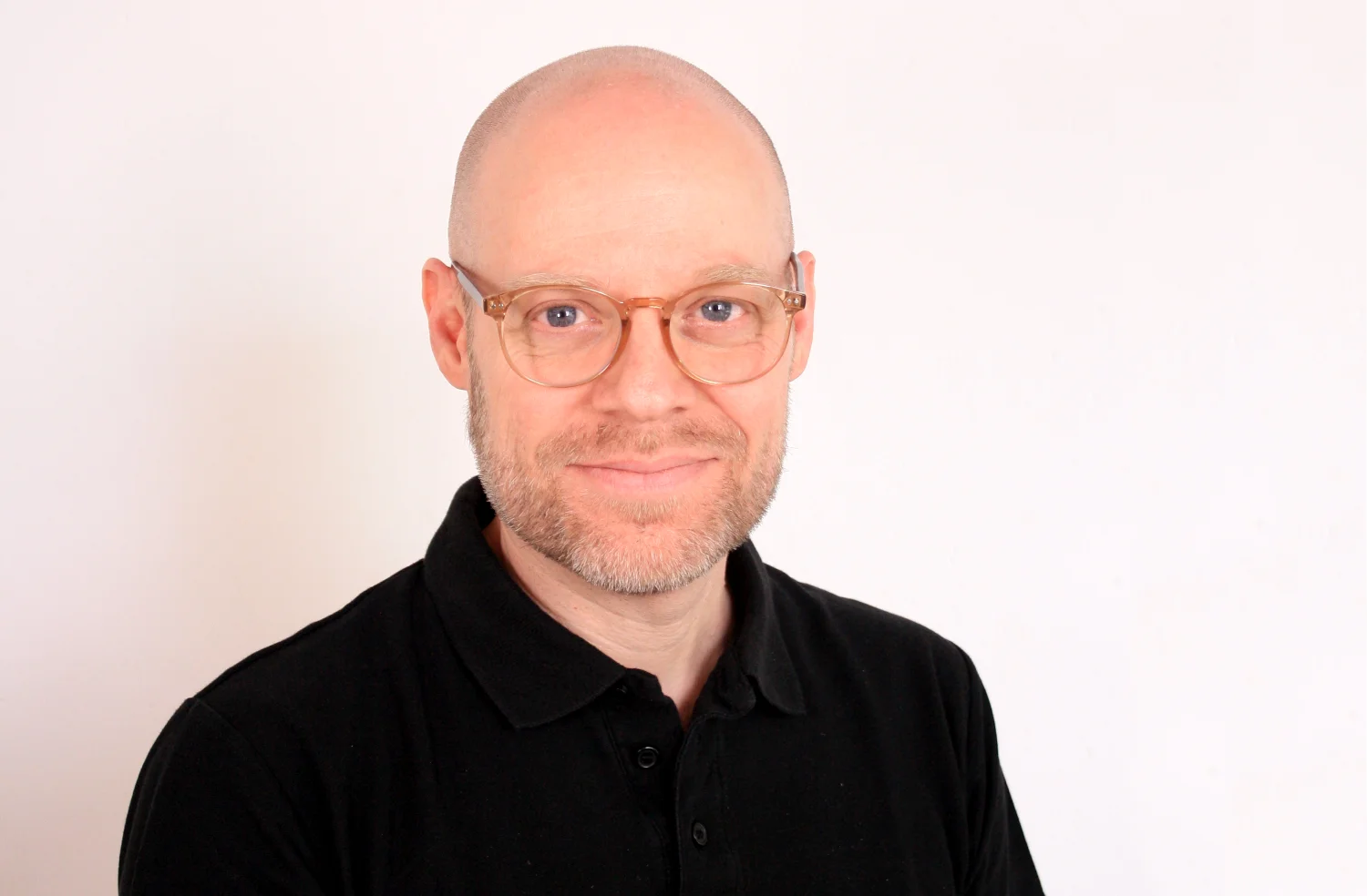 Portrait de Manès Aegerter - créateur de Web Essentia